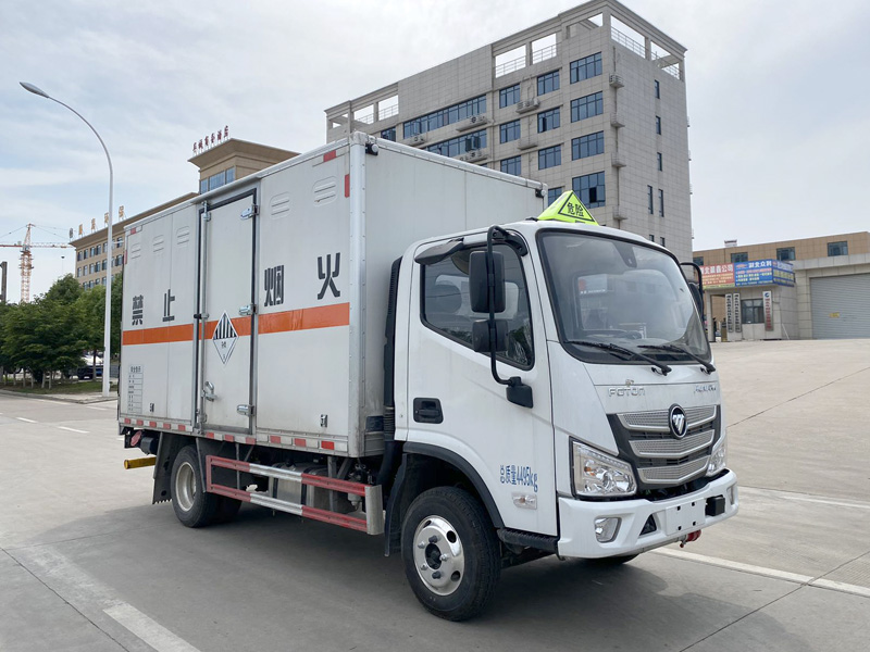 雜項(xiàng)危險(xiǎn)物品廂式運(yùn)輸車，運(yùn)輸車，運(yùn)輸車廠家，楚勝集團(tuán)